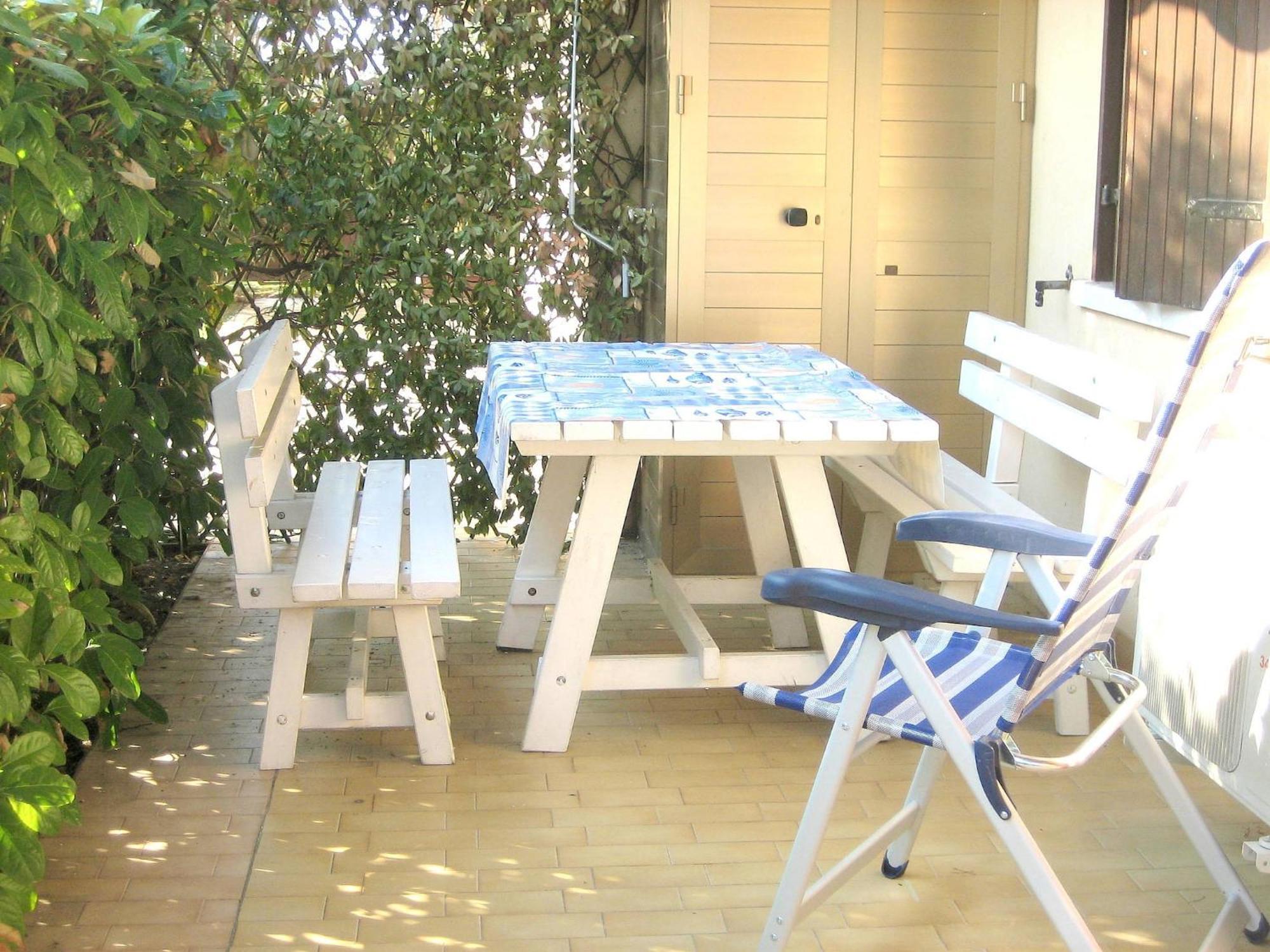 Enticing Holiday Home In Lazise With Swimming Pool Екстериор снимка